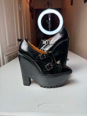 Burberry Prorsum Italy Black Leather Wedge Platform Shoes 38 / US 8 damage heel